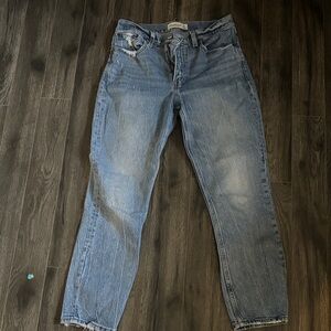 A&F High rise mom Jean